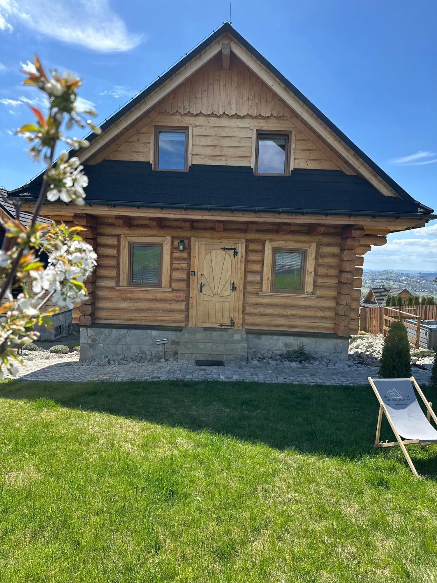 Zloty Gron Log Houses & Apartments 이스테브나 외부 사진